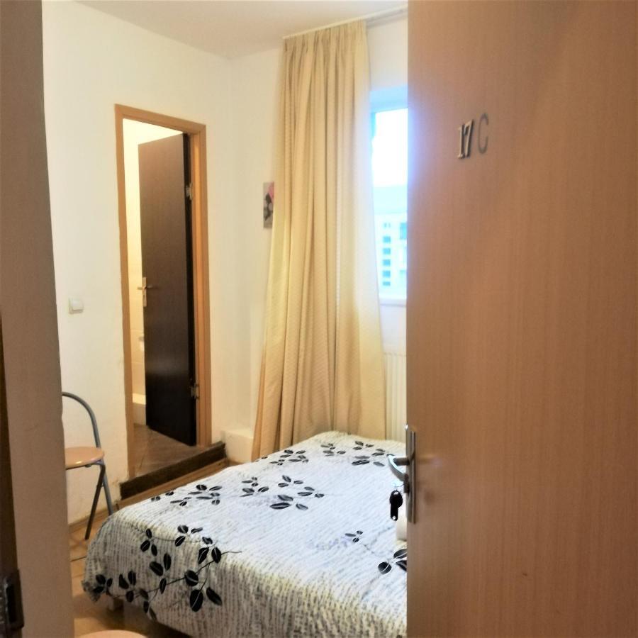 Studio Piata Amzei Nr.1 Apartman Bukarest Kültér fotó